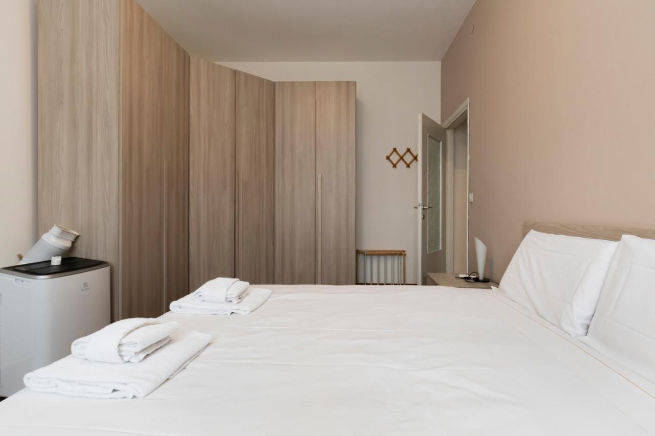 I Host Apartment - Giambellino 40 มิลาน ภายนอก รูปภาพ